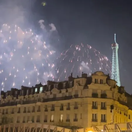 Appartement Vue Imprenable Tour Eiffel Paris